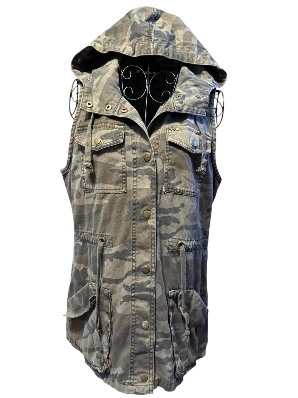 Maurices Hooded Sleeveless Camo Utility Vest - Olive Gray